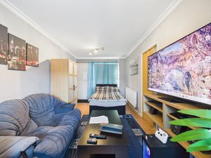 Photo 6- click for photo gallery